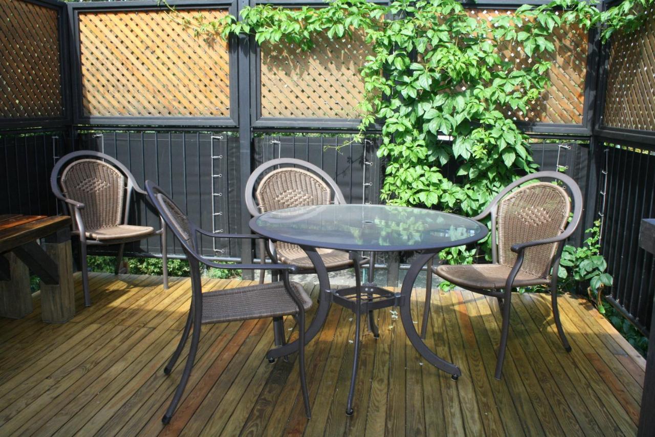 A La Carte Bed & Breakfast Montreal Exterior photo